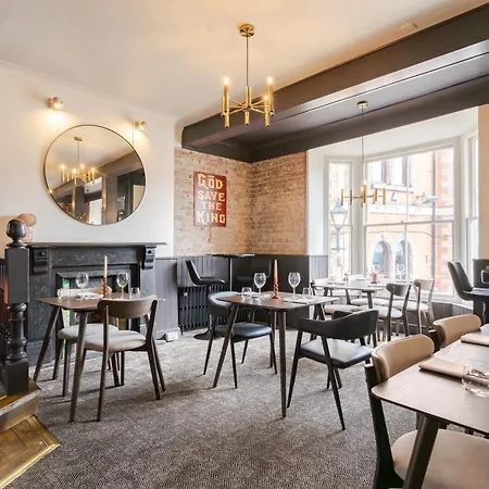 The King Hotel 4*