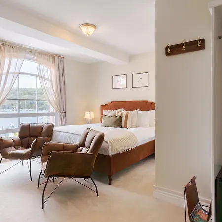 The King Hotel
